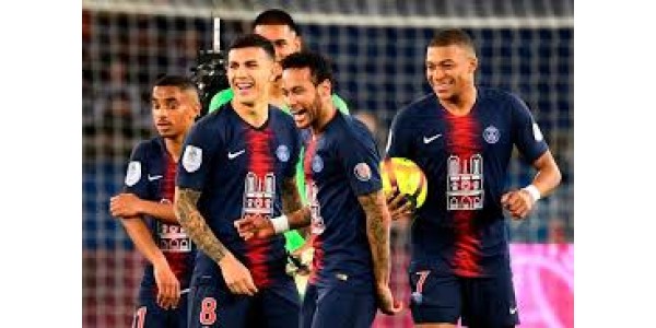Paris Saint-Germain leidt Ligue 1 met 7 punten
